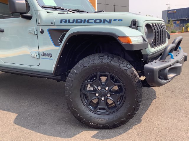 Used 2023 Jeep Wrangler Unlimited Rubicon 4xe AWD/4WD image 3