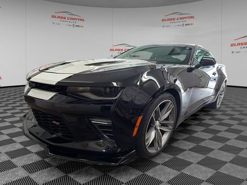 Used 2017 Chevrolet Camaro SS RWD image 3