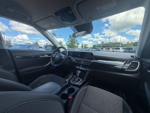 Used 2024 Kia Seltos S AWD/4WD image 9