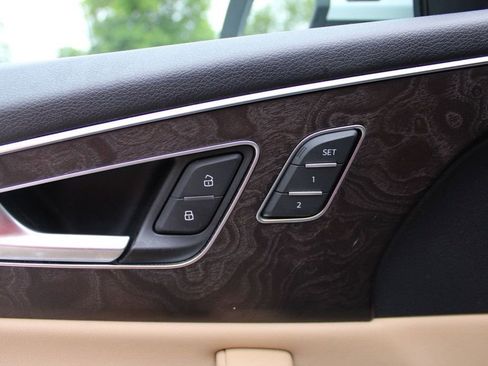 Used 2019 Audi Q8 Premium Plus AWD/4WD image 26