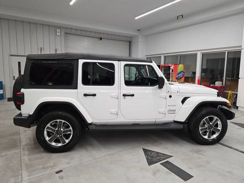 Certified 2020 Jeep Wrangler Unlimited Sahara image 7