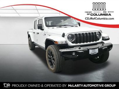 Used 2025 Jeep Gladiator Sport