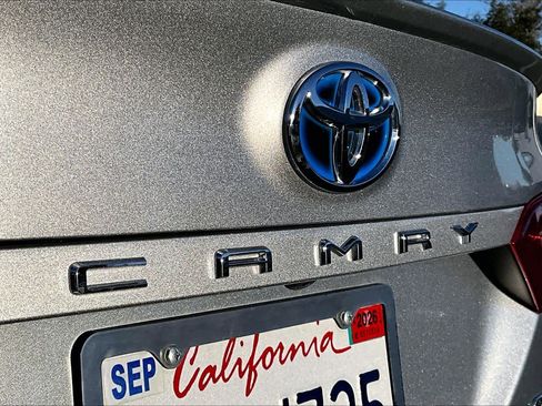 Certified 2019 Toyota Camry SE image 30