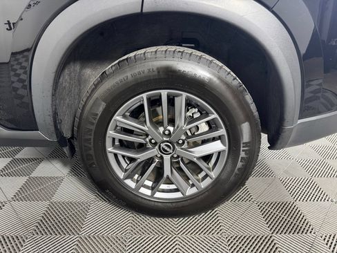 Used 2024 Nissan Rogue S AWD/4WD image 42