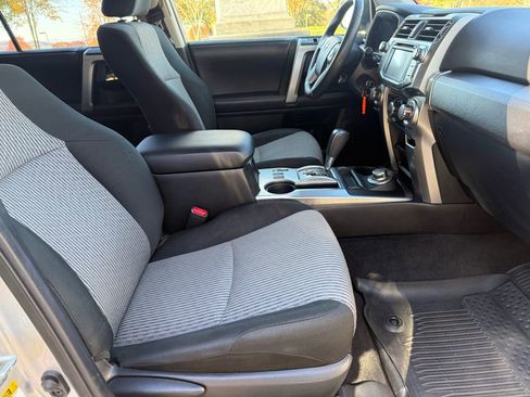 Used 2019 Toyota 4Runner SR5 image 38