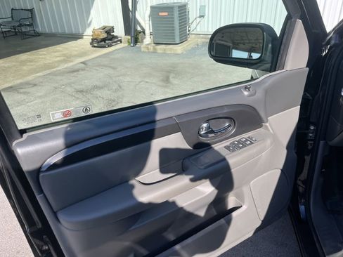 Used 2004 GMC Envoy XUV SLE image 20