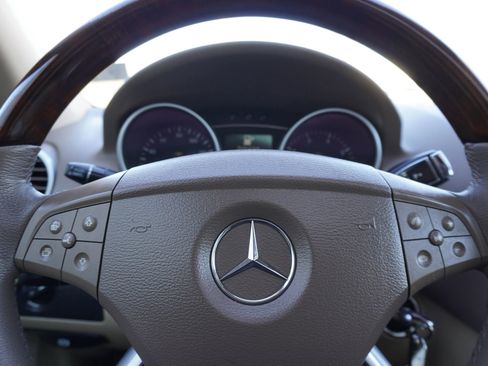 Used 2008 Mercedes-Benz ML 550 4MATIC image 24