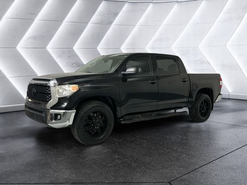 Used 2017 Toyota Tundra SR5 image 3
