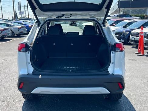 Used 2022 Toyota Corolla Cross XLE w/ Convenience Package AWD/4WD image 8