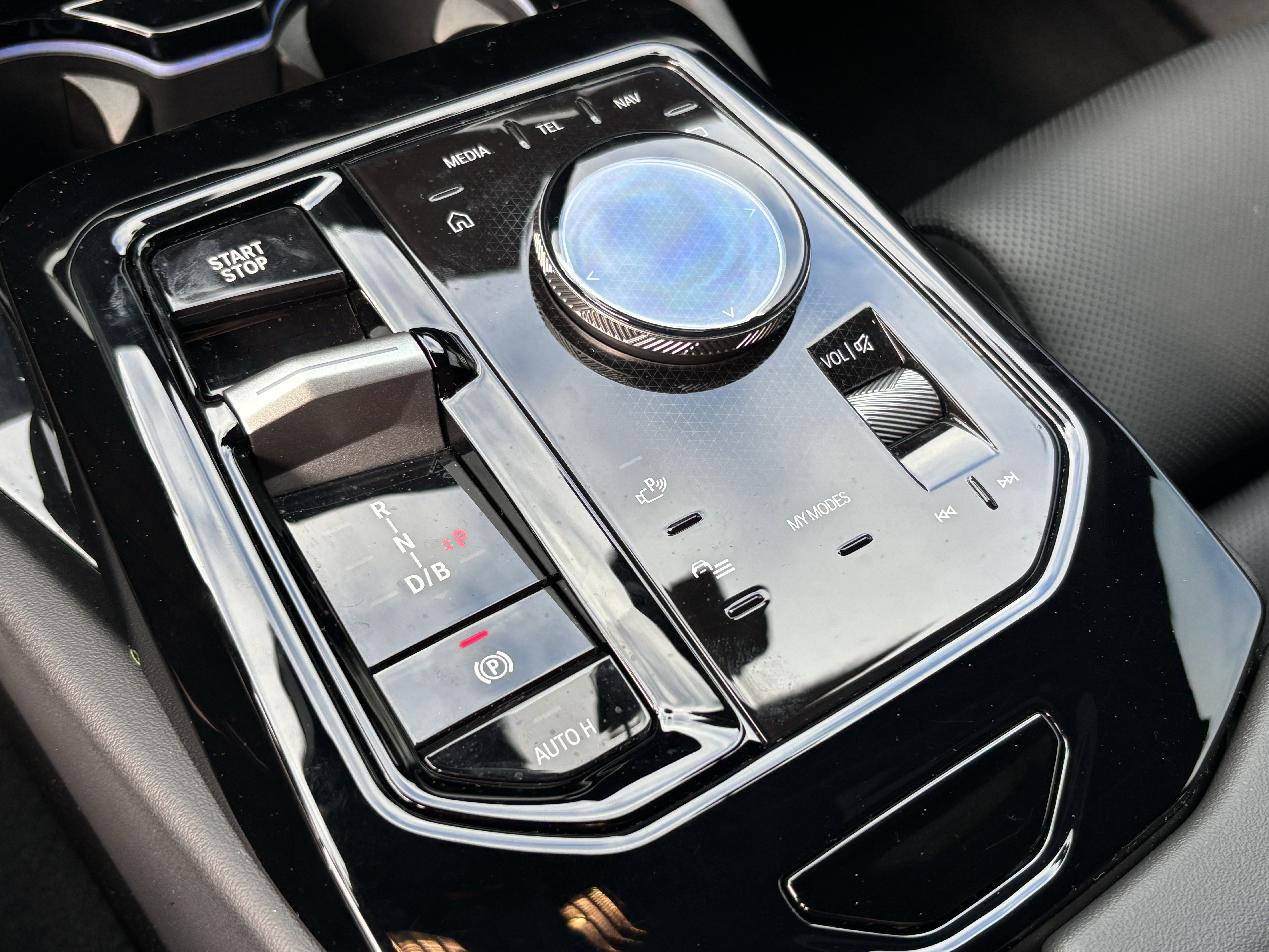 Certified 2024 BMW i5 eDrive40i w/ M Sport Package RWD image 26