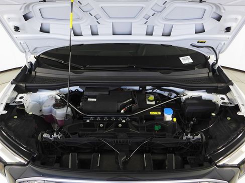 Used 2023 Audi Q4 e-tron Premium Plus w/ Premium Plus image 6