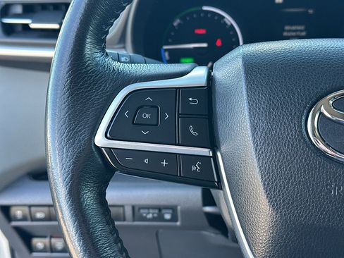 Used 2024 Toyota Sienna XLE image 14