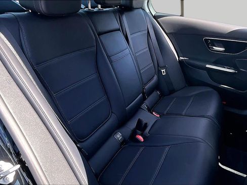 Used 2022 Mercedes-Benz C 300 Sedan image 19