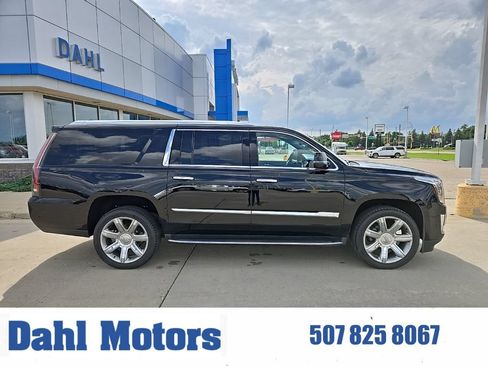 Used 2019 Cadillac Escalade ESV Luxury AWD/4WD image 1