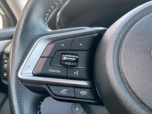 Used 2021 Subaru Outback Premium image 10