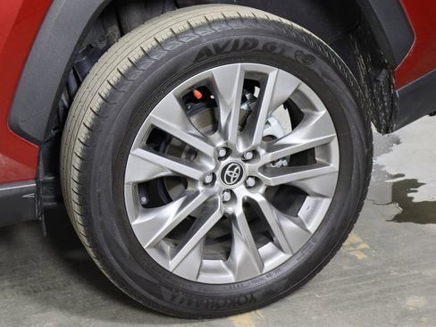 Used 2025 Toyota RAV4 XLE Premium image 39