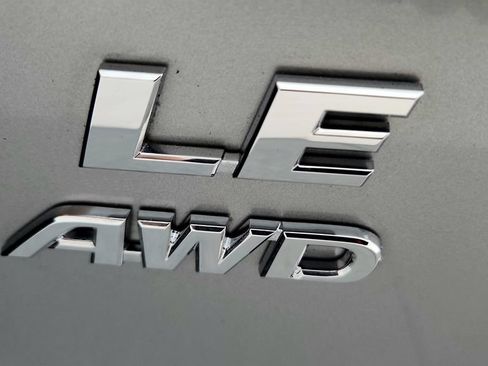 Used 2016 Toyota RAV4 LE AWD/4WD image 17