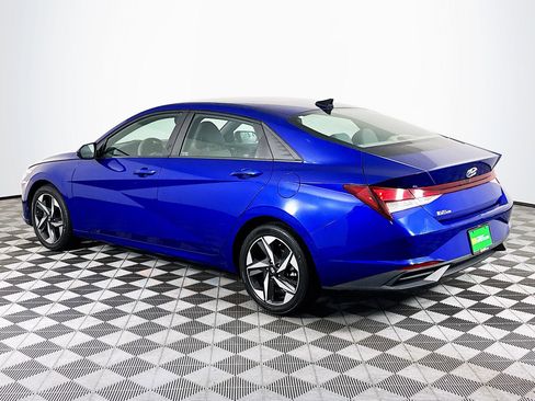 Used 2023 Hyundai Elantra SEL w/ Convenience Package FWD image 11