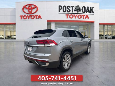 Used 2023 Volkswagen Atlas Cross Sport SE FWD image 7
