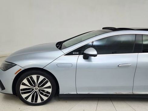 Used 2023 Mercedes-Benz EQE 500 500 Sedan w/ Digital Light Package image 7