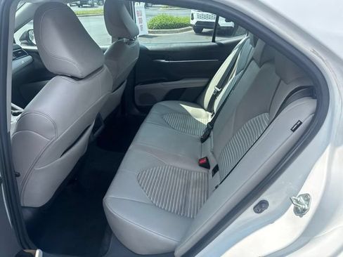 Used 2024 Toyota Camry SE FWD image 11