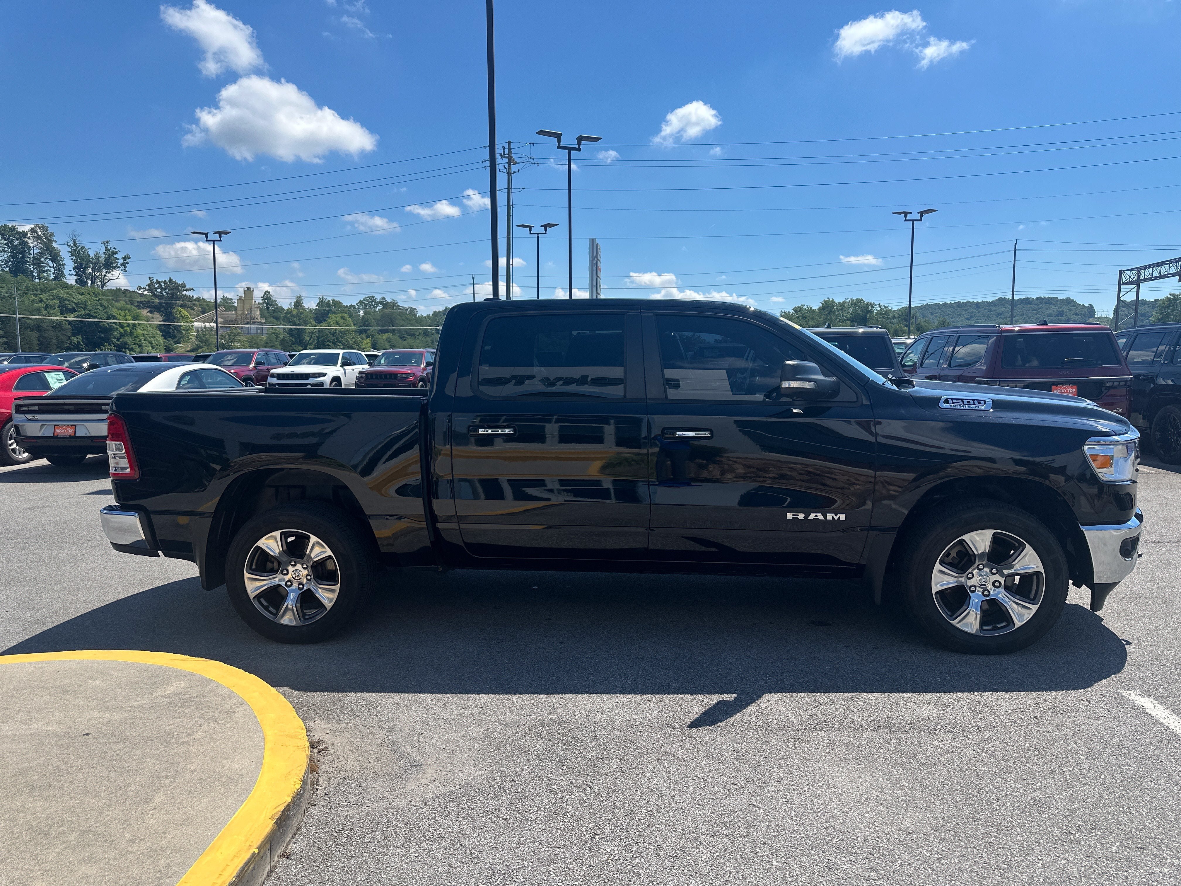 Used 2020 RAM 1500 Big Horn AWD/4WD image 7