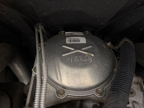 Used 2004 Chevrolet Corvette Convertible w/ Preferred Equipment Group RWD image 21
