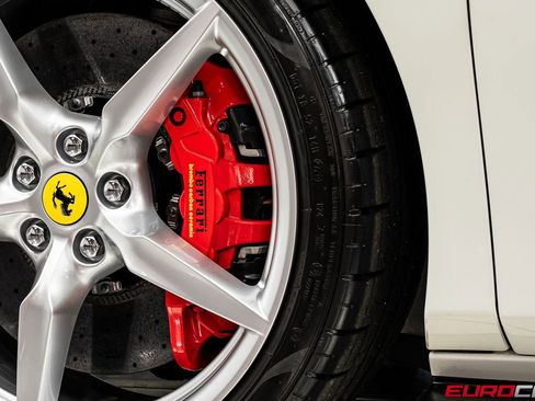 Used 2021 Ferrari F8 Tributo image 27