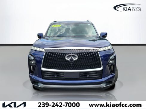Used 2025 INFINITI QX80 Luxe RWD image 2