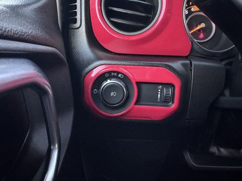 Used 2023 Jeep Wrangler Sport image 29