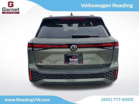 New 2026 Volkswagen Tiguan SE R-Line image 18