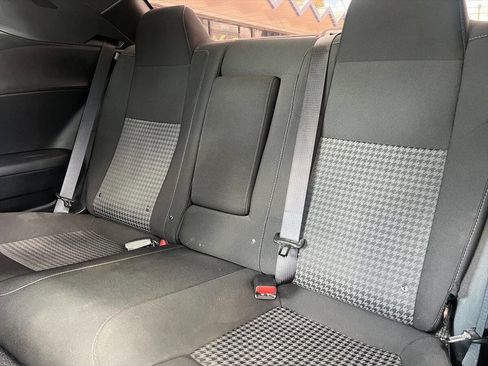 Used 2023 Dodge Challenger R/T image 9