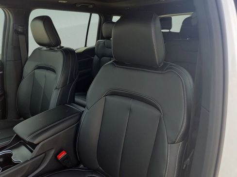 New 2025 Jeep Grand Cherokee L Limited RWD image 14