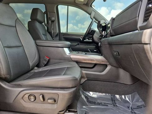 Used 2024 Chevrolet Silverado 2500 LTZ w/ LTZ Convenience Package AWD/4WD image 17