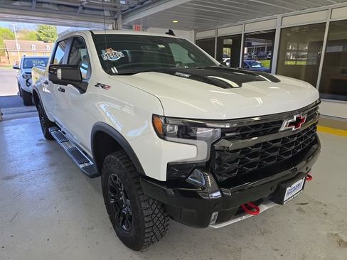 Certified 2025 Chevrolet Silverado 1500 ZR2 w/ Technology Package image 7