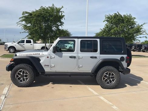 Used 2024 Jeep Wrangler Unlimited Rubicon image 6