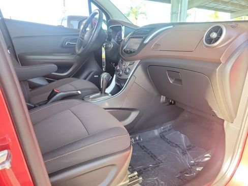 Used 2015 Chevrolet Trax LT w/ LT Sun and Sound Package FWD image 21
