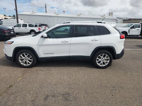 Used 2015 Jeep Cherokee Latitude FWD image 8