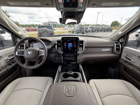 Used 2025 RAM 2500 Laramie image 14