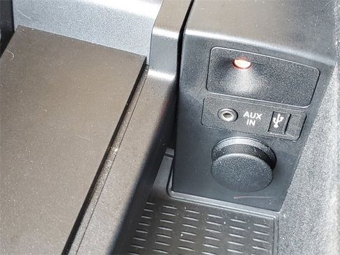 Used 2011 BMW 750Li xDrive image 28