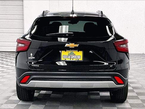 Used 2026 Chevrolet Trax LT FWD image 5