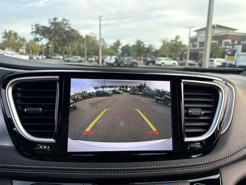 New 2026 Chrysler Pacifica Limited w/ S Appearance Package image 26