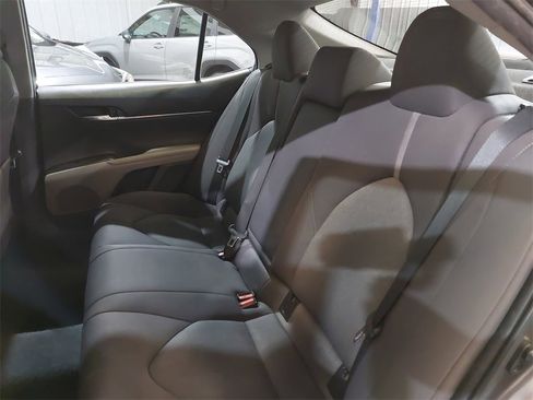 Used 2022 Toyota Camry LE image 13