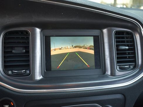 Used 2018 Dodge Charger SXT w/ Blacktop Package image 7