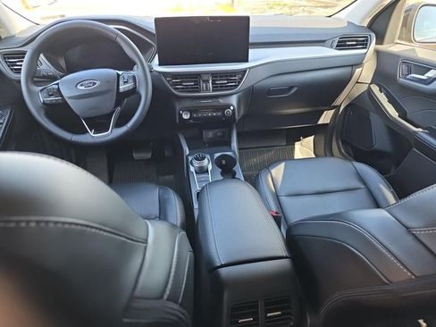 Used 2023 Ford Escape Platinum AWD/4WD image 5