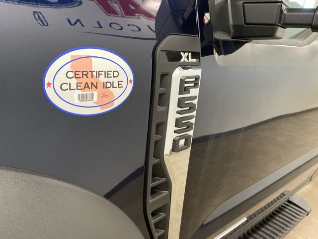 New 2024 Ford F550 4x4 Regular Cab Super Duty image 8