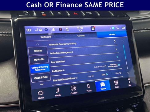 Used 2025 Jeep Grand Cherokee Limited w/ MOPAR Finishing Package AWD/4WD image 29