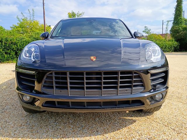 Used 2018 Porsche Macan AWD/4WD image 3
