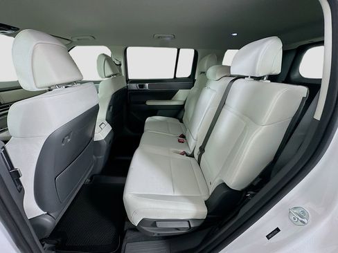 New 2026 Hyundai Santa Fe SE image 16