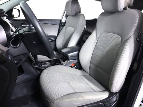 Used 2018 Hyundai Santa Fe Sport image 27